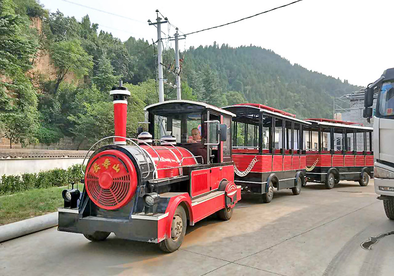 燃油无轨火车